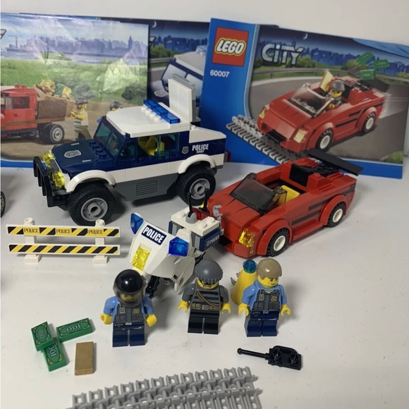 LEGO 60048 & 60007 Police Dog Unit & High Speed Chase 2 Complete Sets  No Boxes - Picture 11 of 14